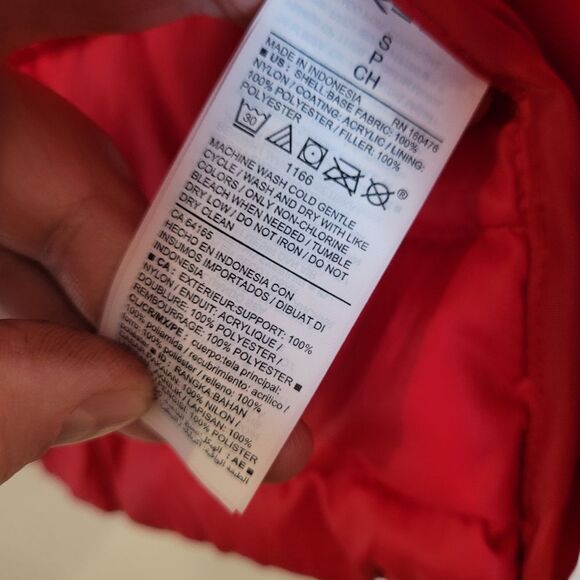 Old Navy Go-H2O Water Resistant Puffer Jacket Narrow Channel Robbie Red Small - Picture 9 of 9